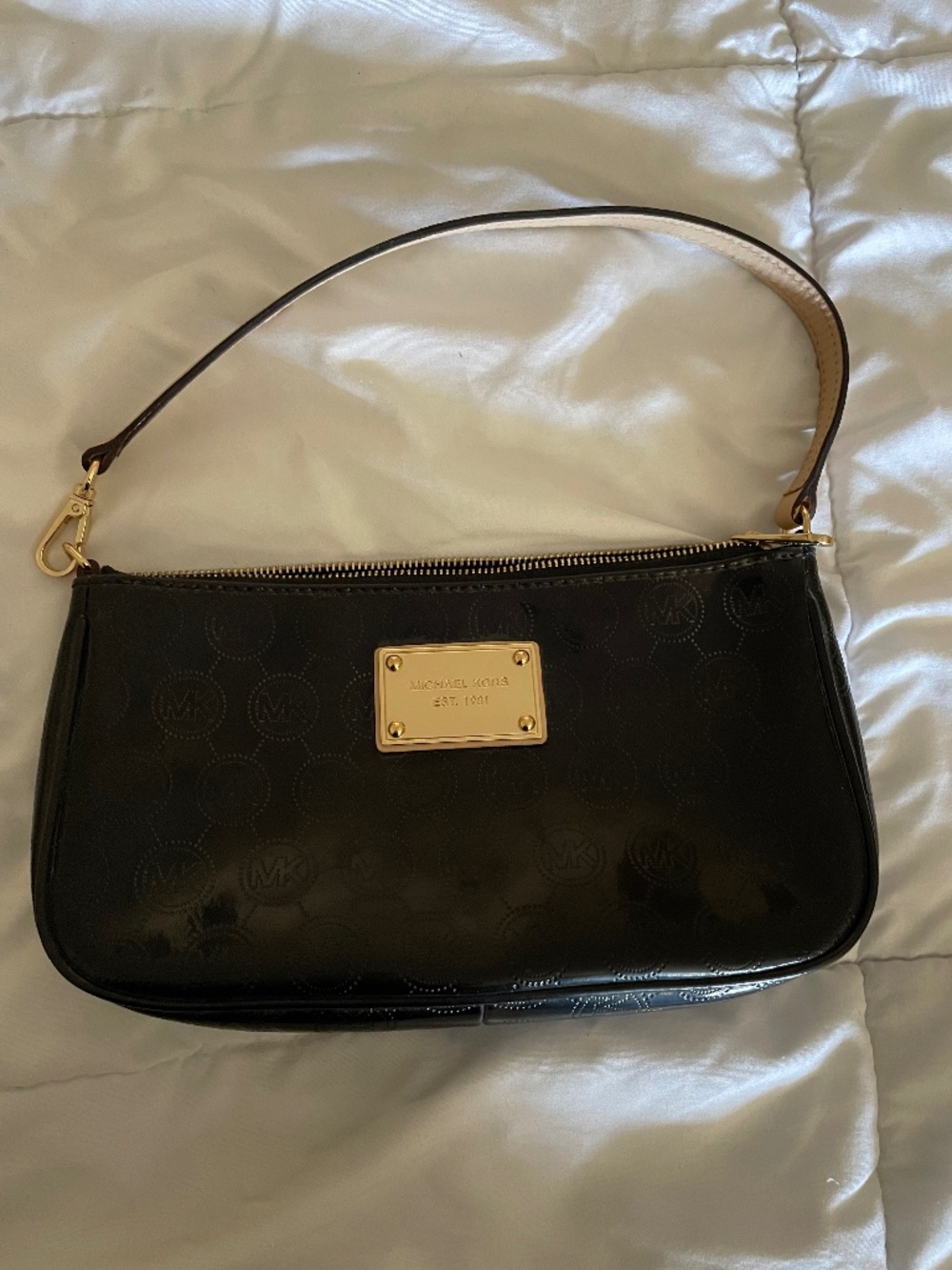 Michael Kors black patent leather small purse
